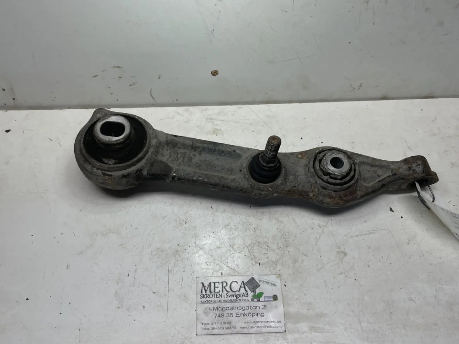 Mercedes-Benz E-klass W211 Bärarm fram undre vänster