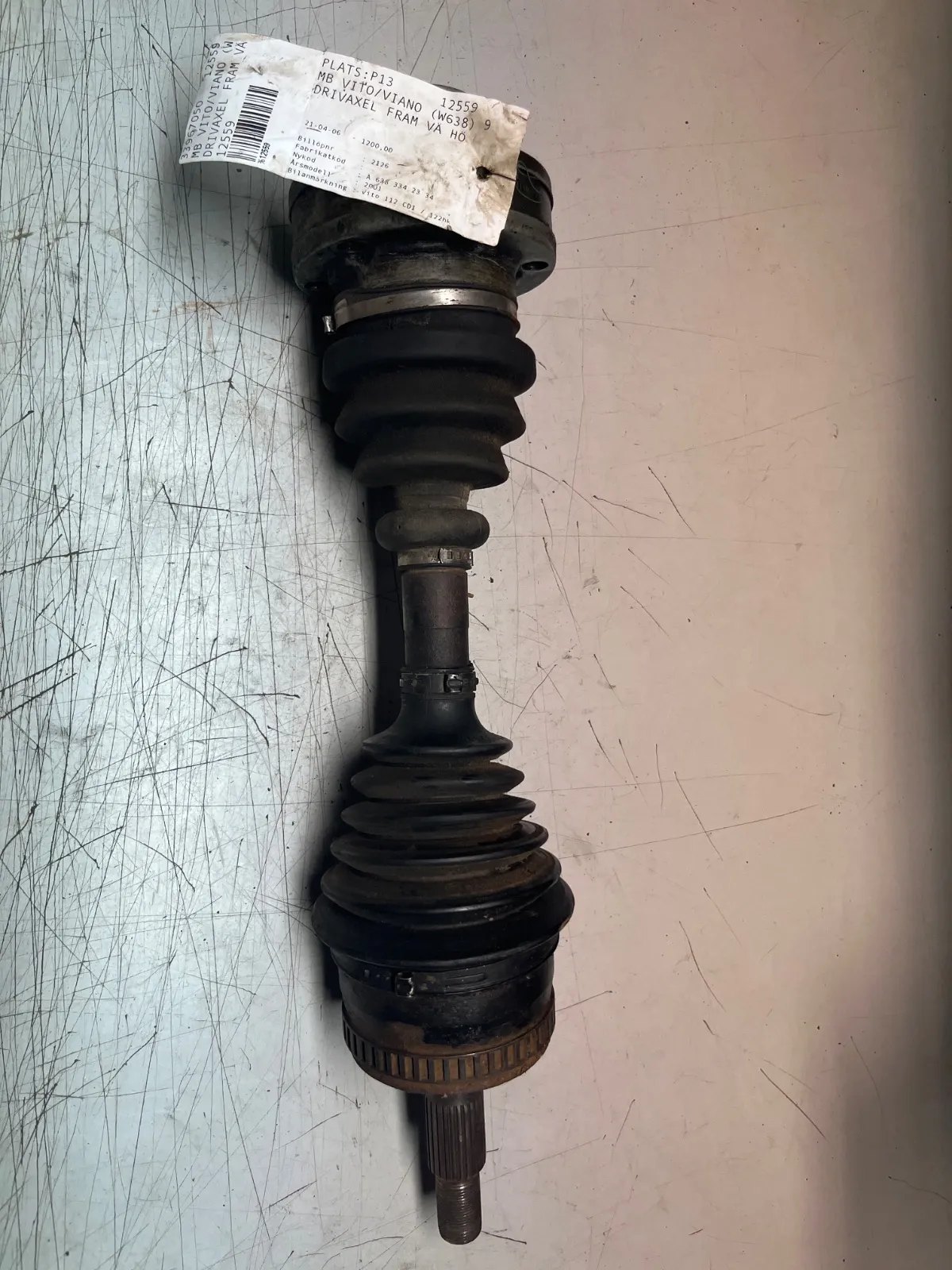 Mercedes-Benz Vito/Viano W638 Drivaxel fram vä hö fram höger