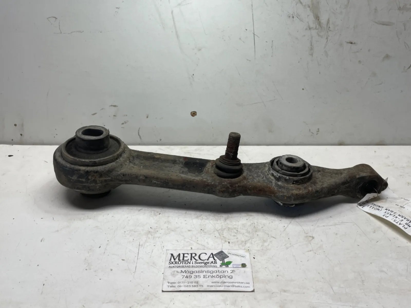 Mercedes-Benz E-klass W211 Bärarm fram undre vänster