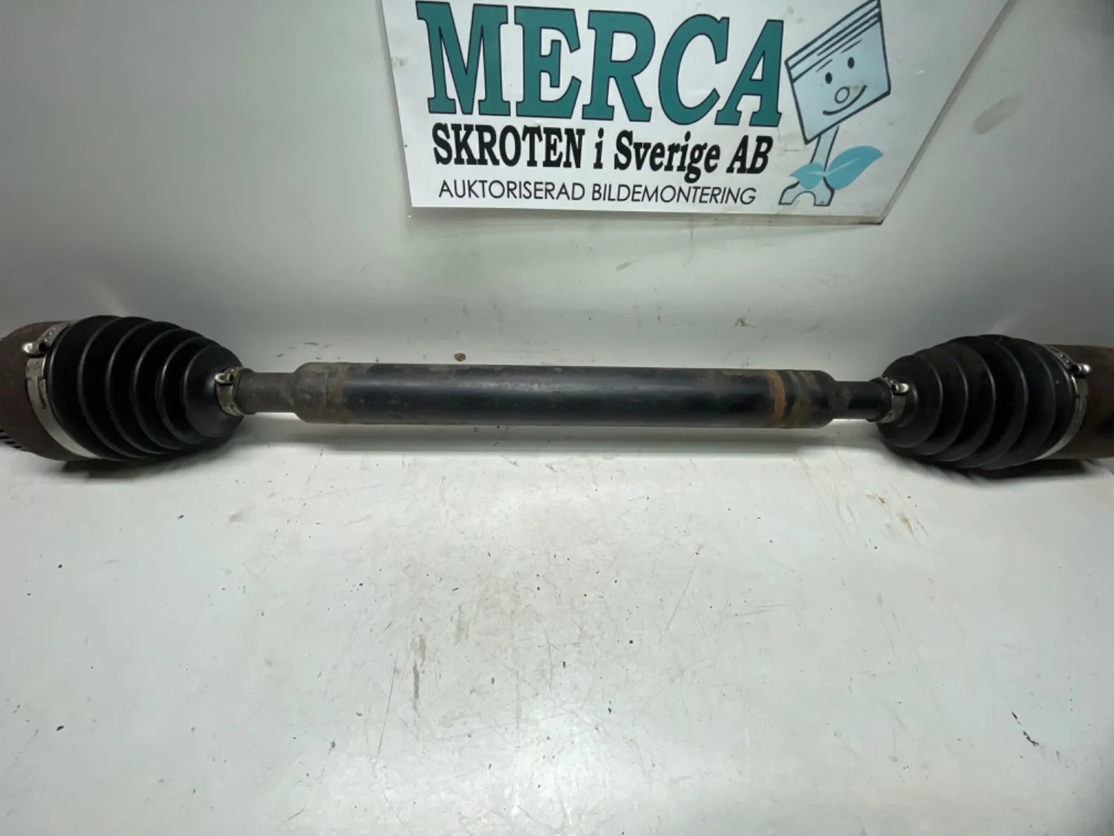 Mercedes-Benz ML 230-500 W163 Drivaxel fram vänster