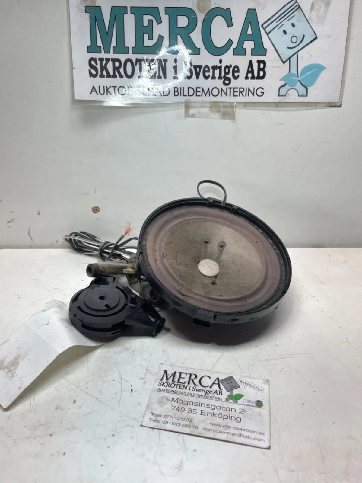 Mercedes-Benz 190 W201 Huv wire