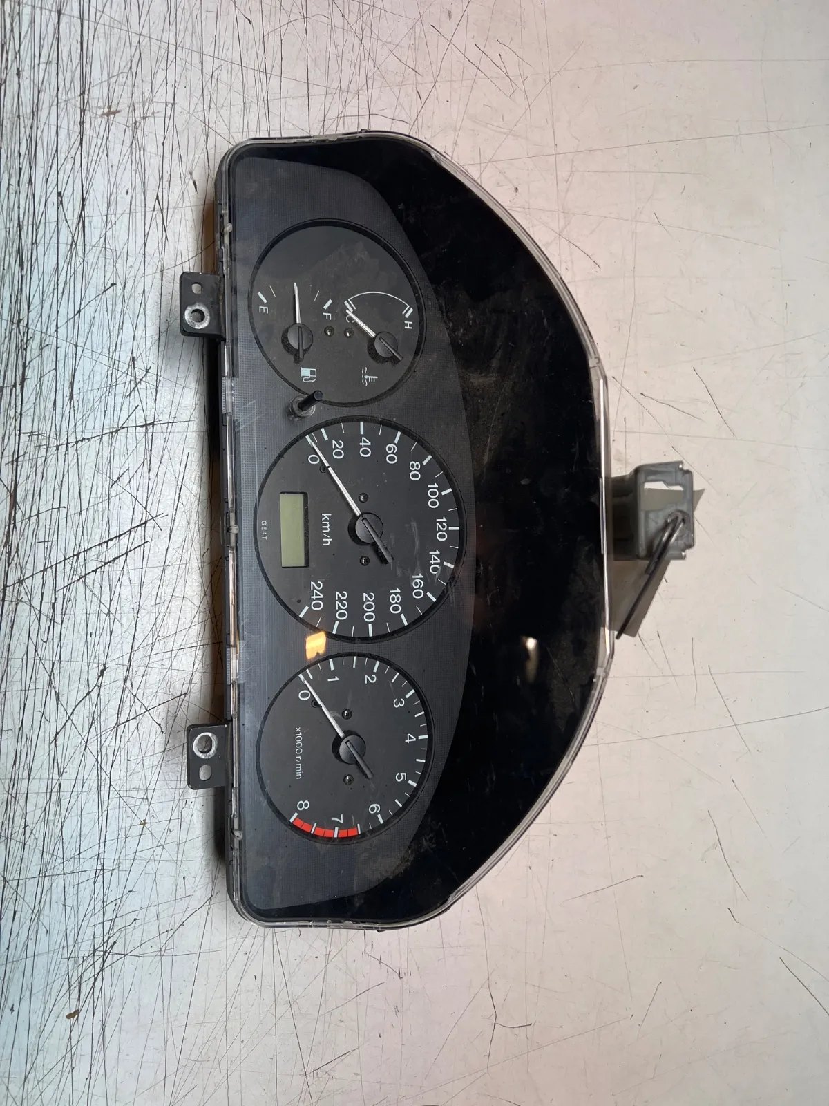 Mazda 626 Instrument komplett mätarhus