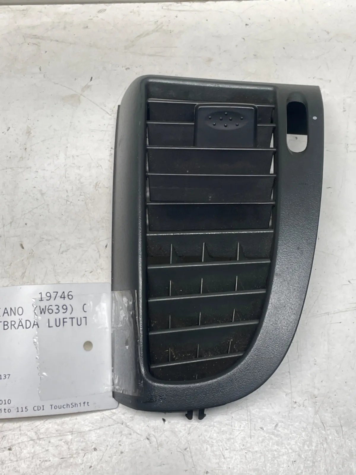Mercedes-Benz Vito/Viano W639 Instrumentbräda luftutblås