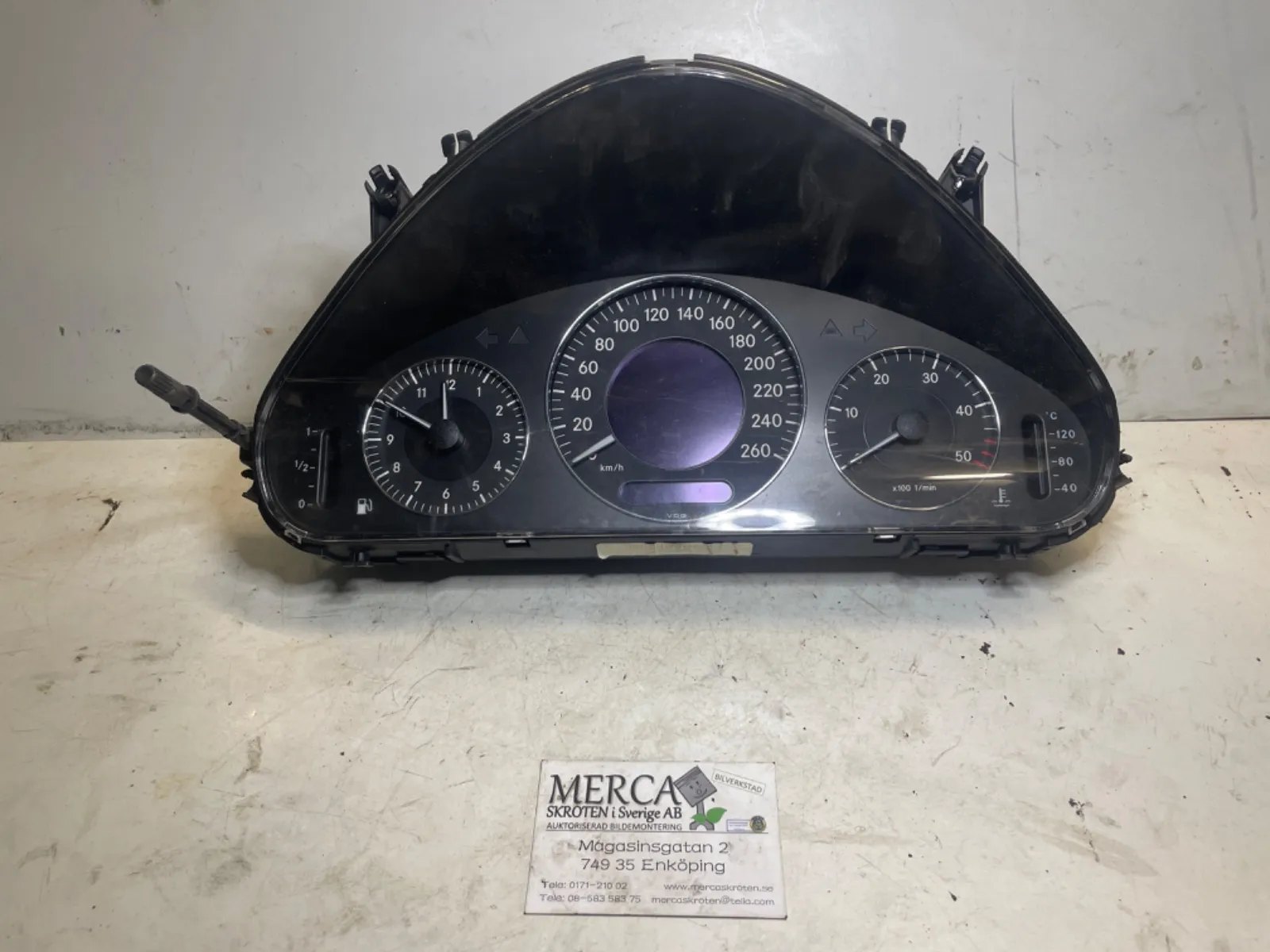 Mercedes-Benz E-klass W211 Instrument komplett mätarhus
