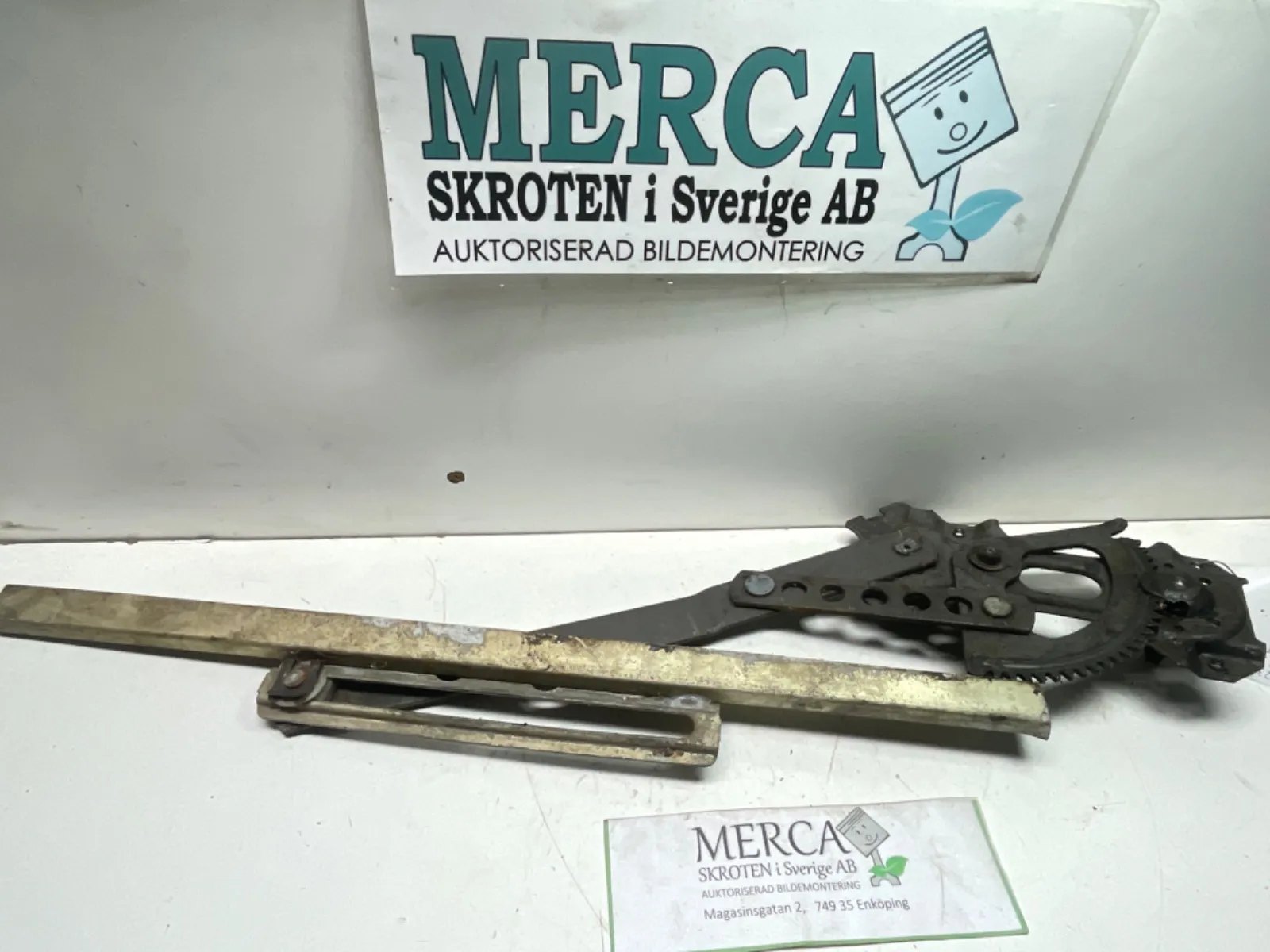 Mercedes-Benz Compakt W115 Fönsterhissmekanism vf