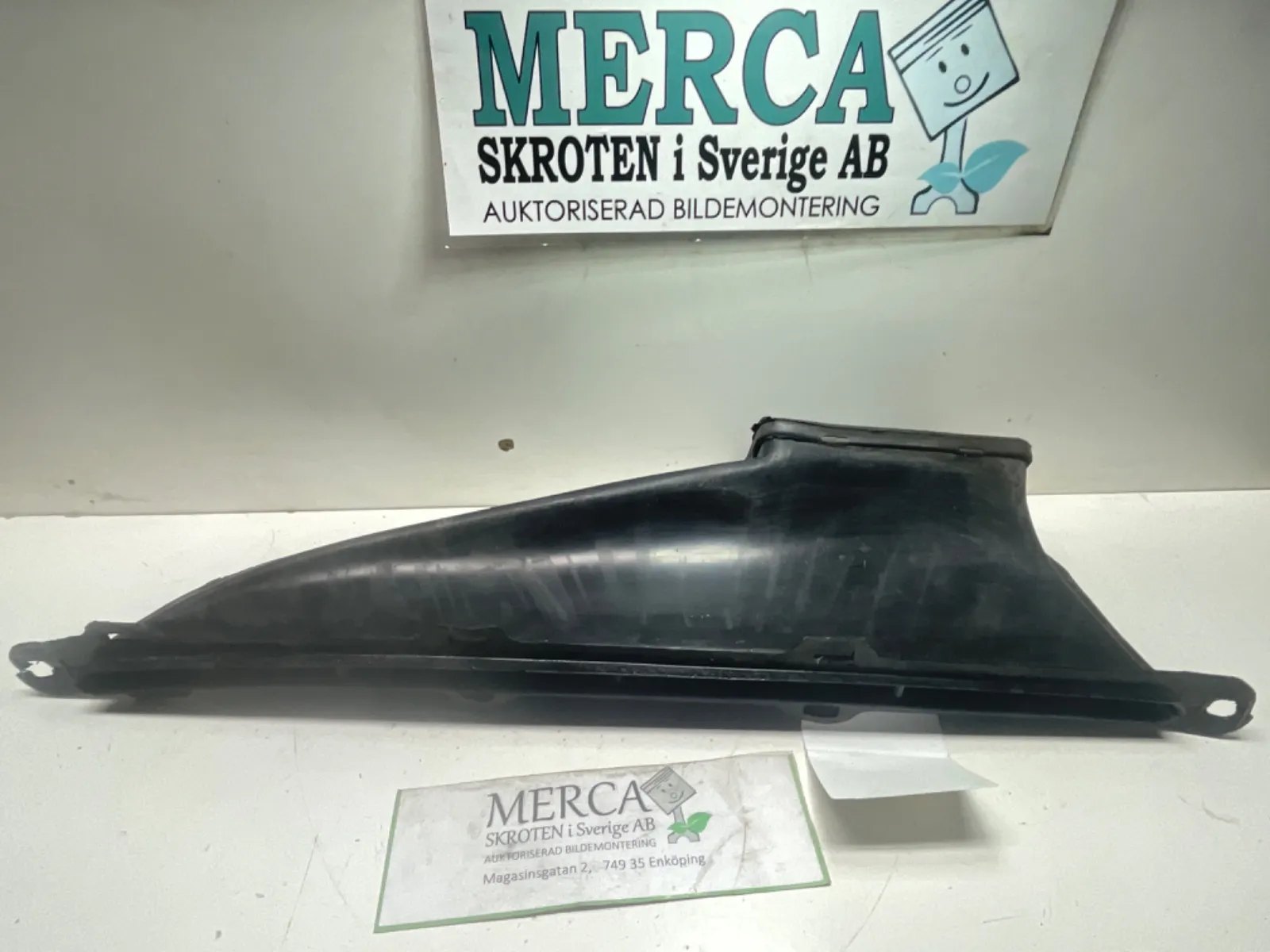Mercedes-Benz Compakt W115 Instrumentbräda luftutblås