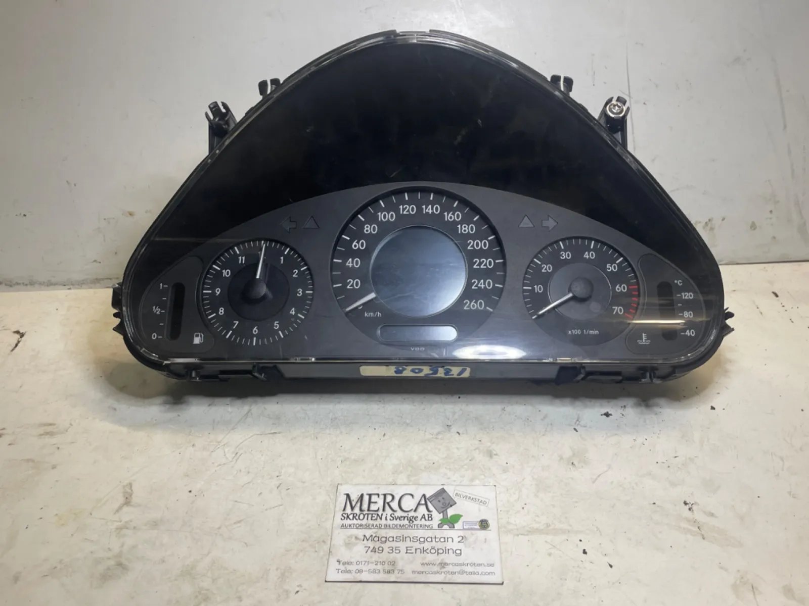 Mercedes-Benz E-klass W211 Instrument komplett mätarhus