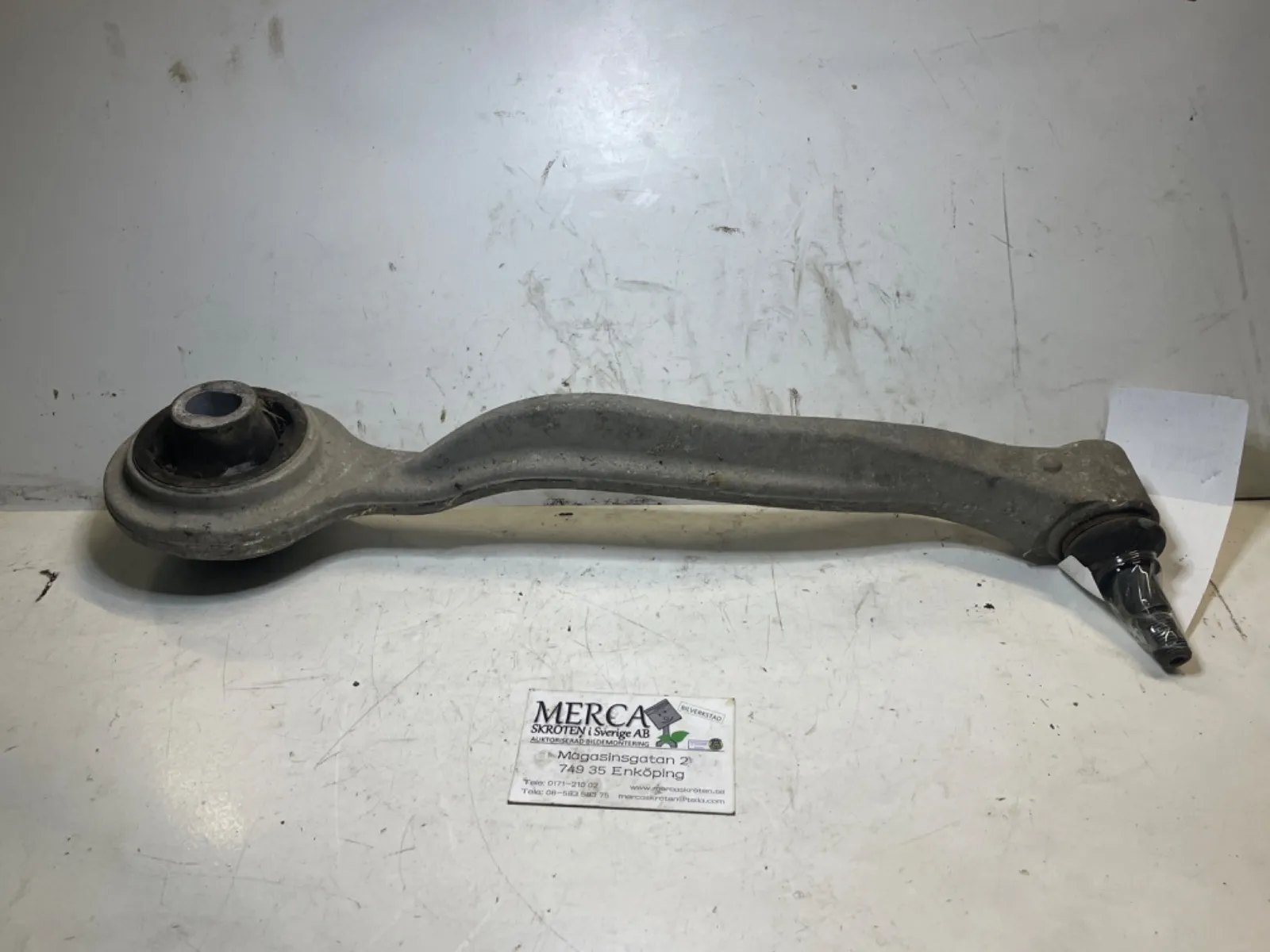 Mercedes-Benz E-klass W211 Bärarm fram undre höger