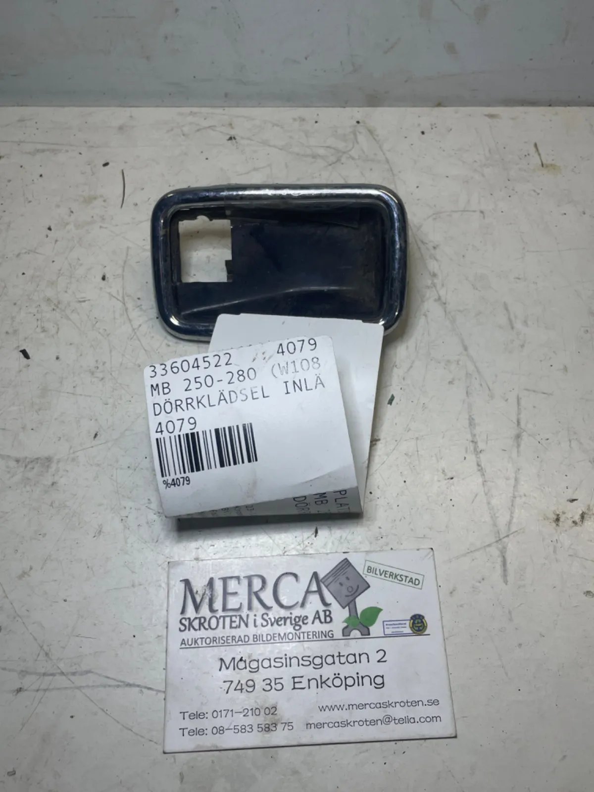 Mercedes-Benz 250-280 W108 Dörrklädsel inlägg hö höger