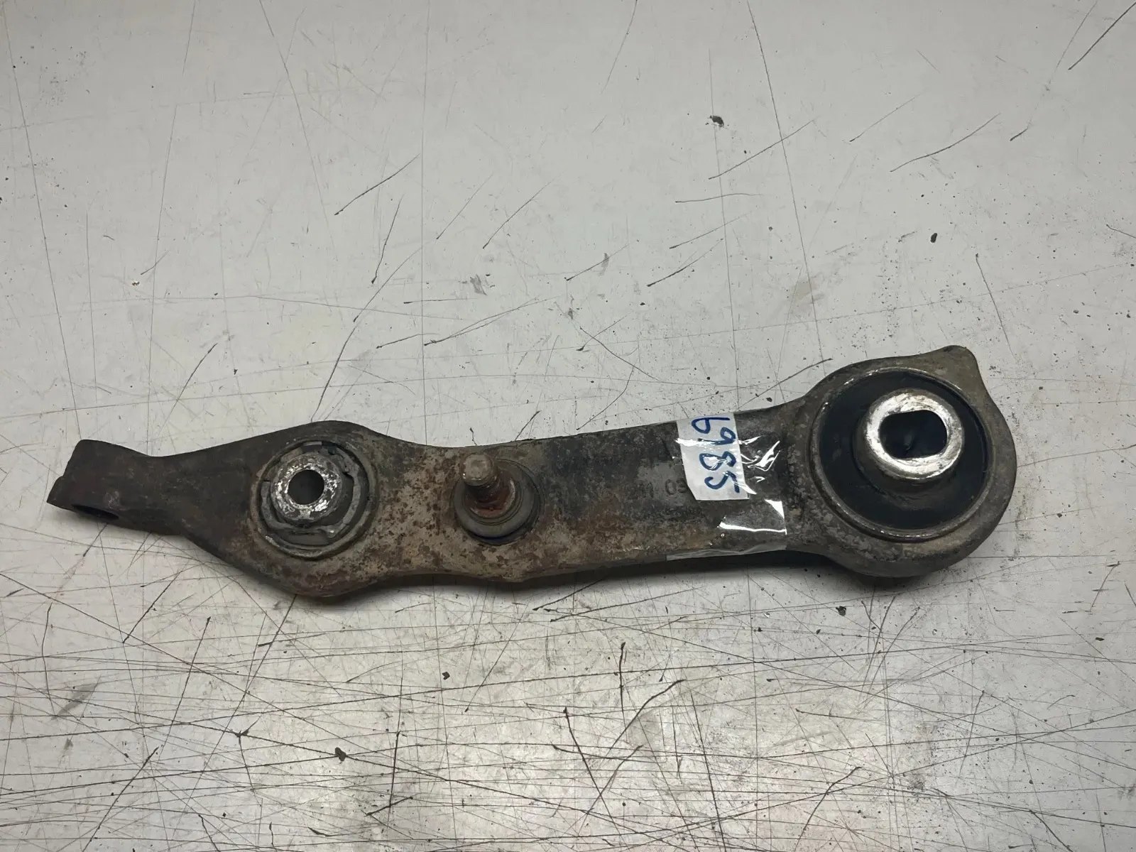 Mercedes-Benz E-klass W211 Bärarm fram undre vänster