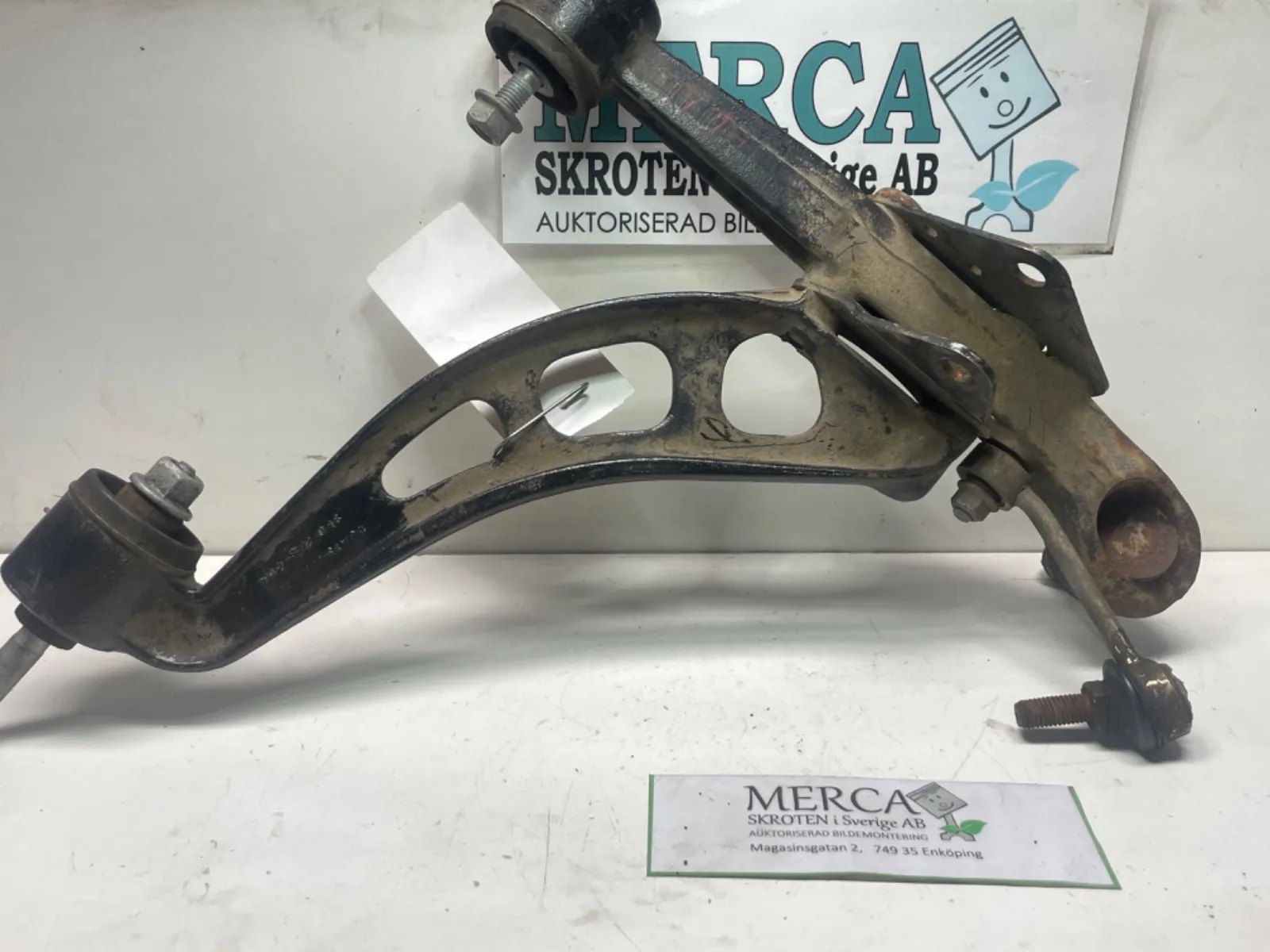 Jaguar XK8/XKR Bärarm fram undre vänster