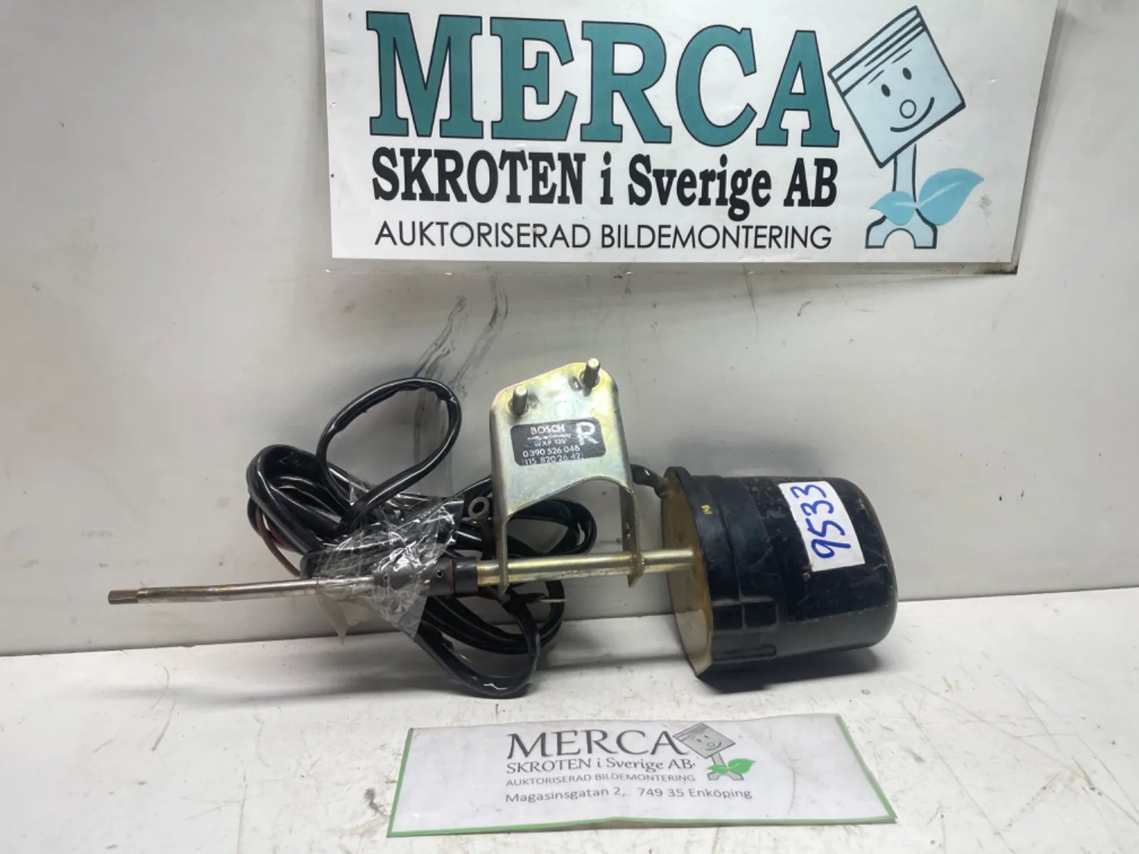 Mercedes-Benz 250-280 C/CE 114 Strålkastartork.motor hö höger