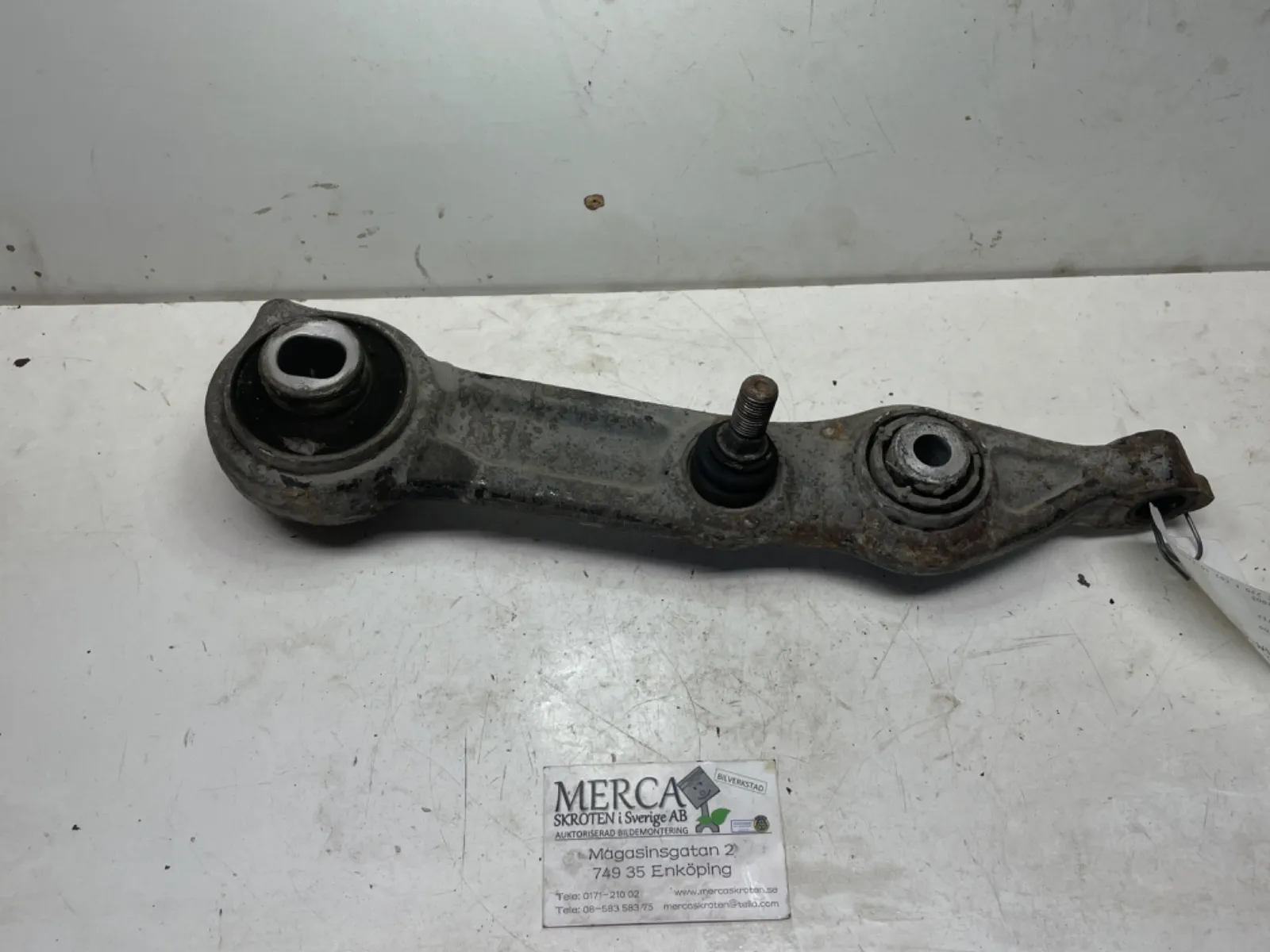 Mercedes-Benz E-klass W211 Bärarm fram undre vänster