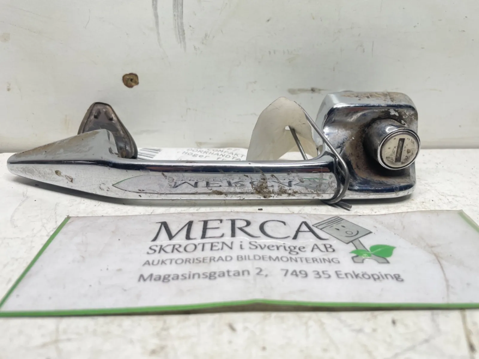 Mercedes-Benz Compakt W115 Dörrhandtag yttre hö höger