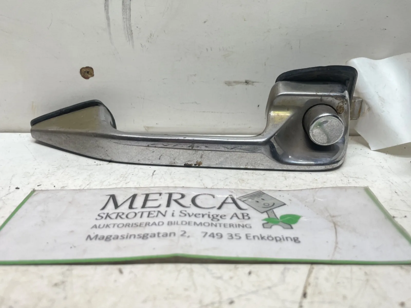 Mercedes-Benz Compakt W115 Dörrhandtag yttre hö höger