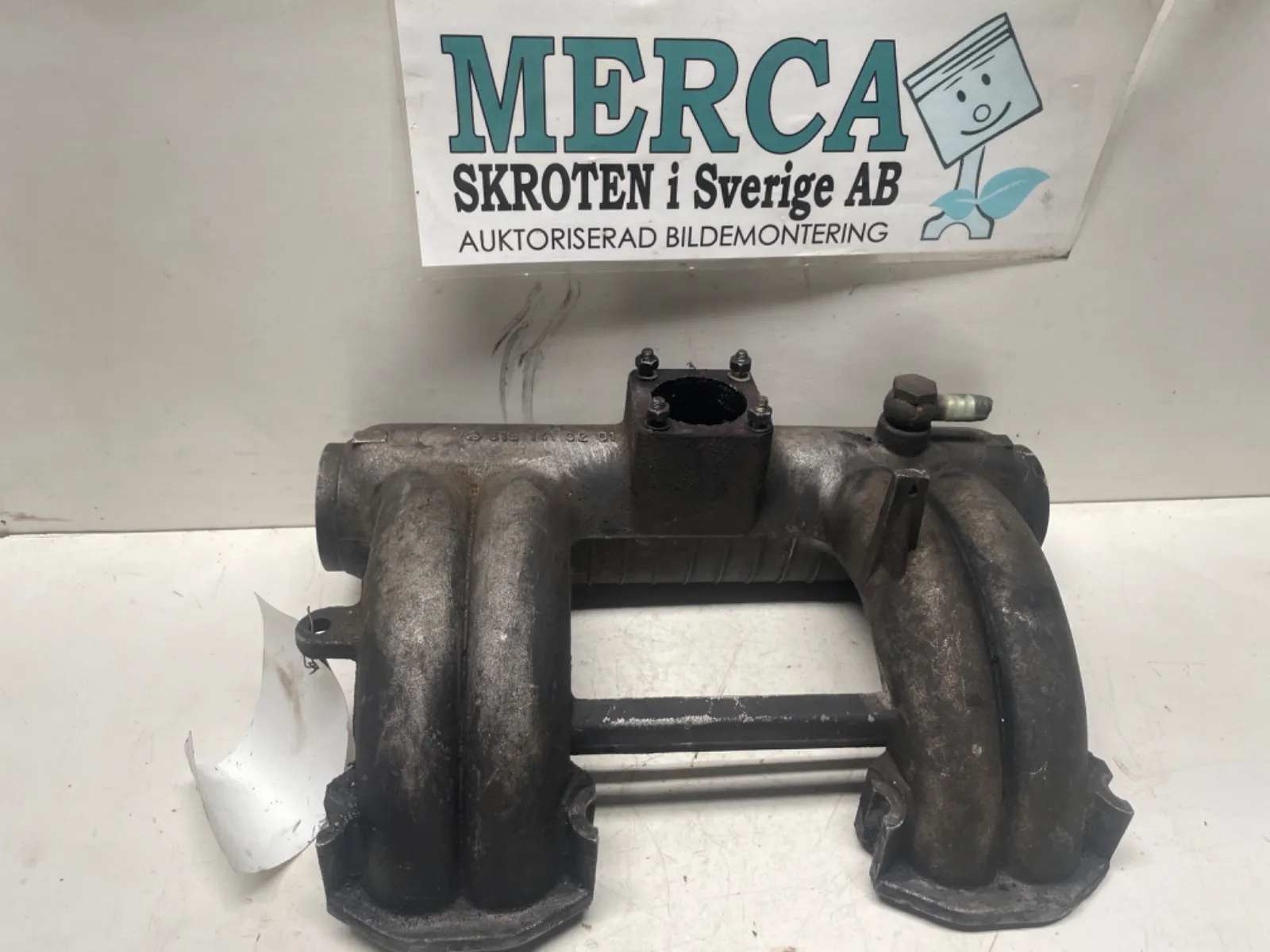 Mercedes-Benz Compakt W115 Grenrör insug.