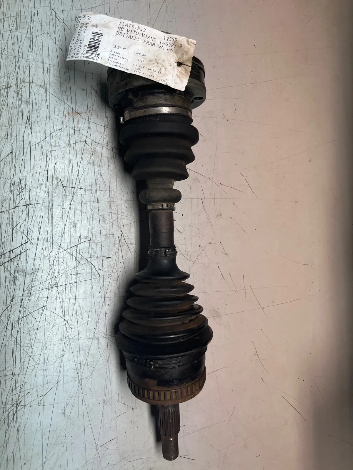 Mercedes-Benz Vito/Viano W638 Drivaxel fram vä hö fram höger