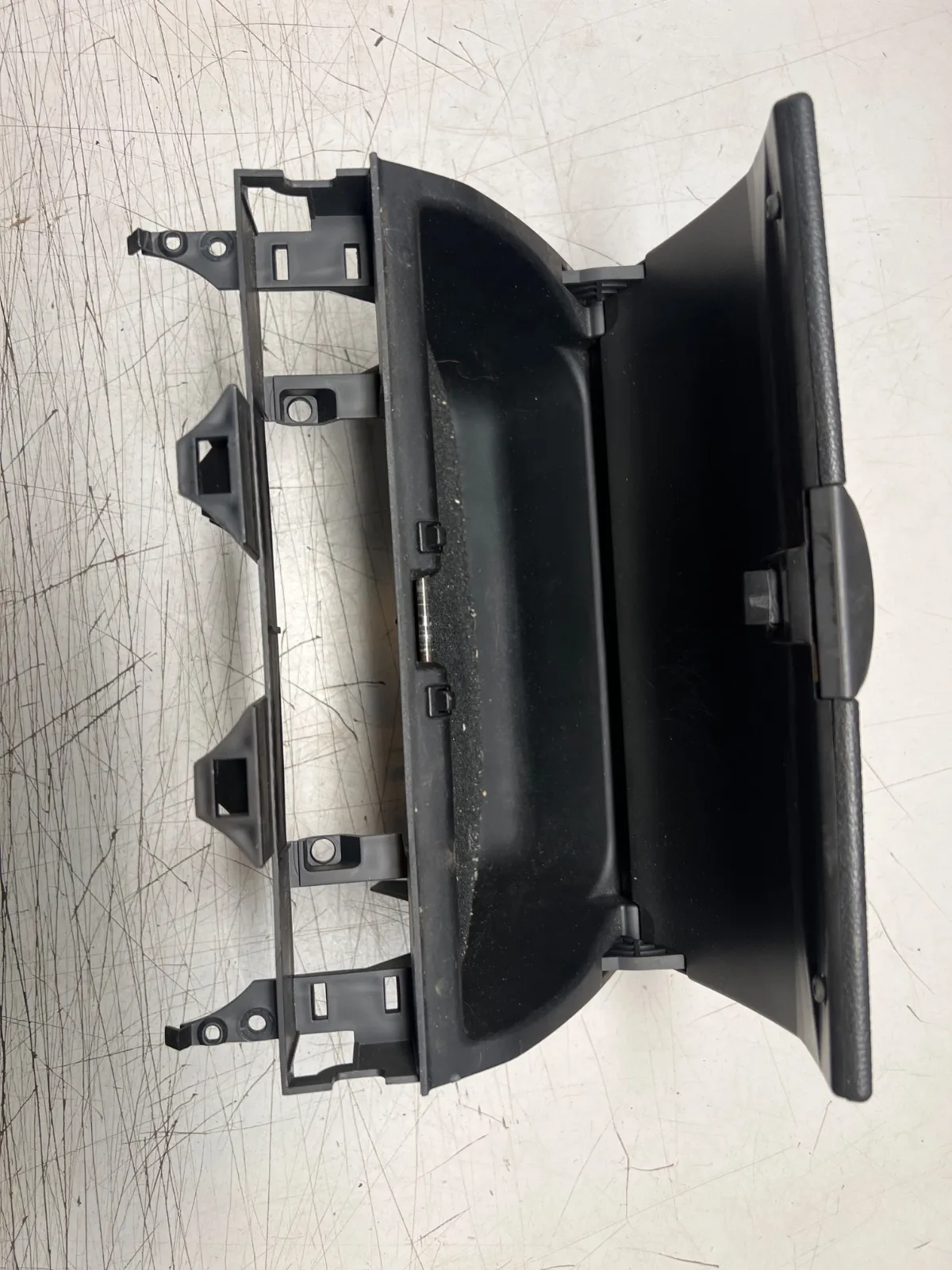 Mazda 6 Instrumentbräda förvaringsfack