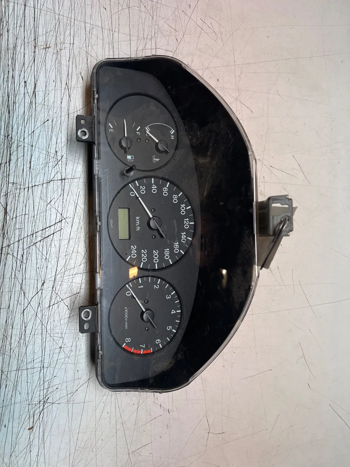 Mazda 626 Instrument komplett mätarhus