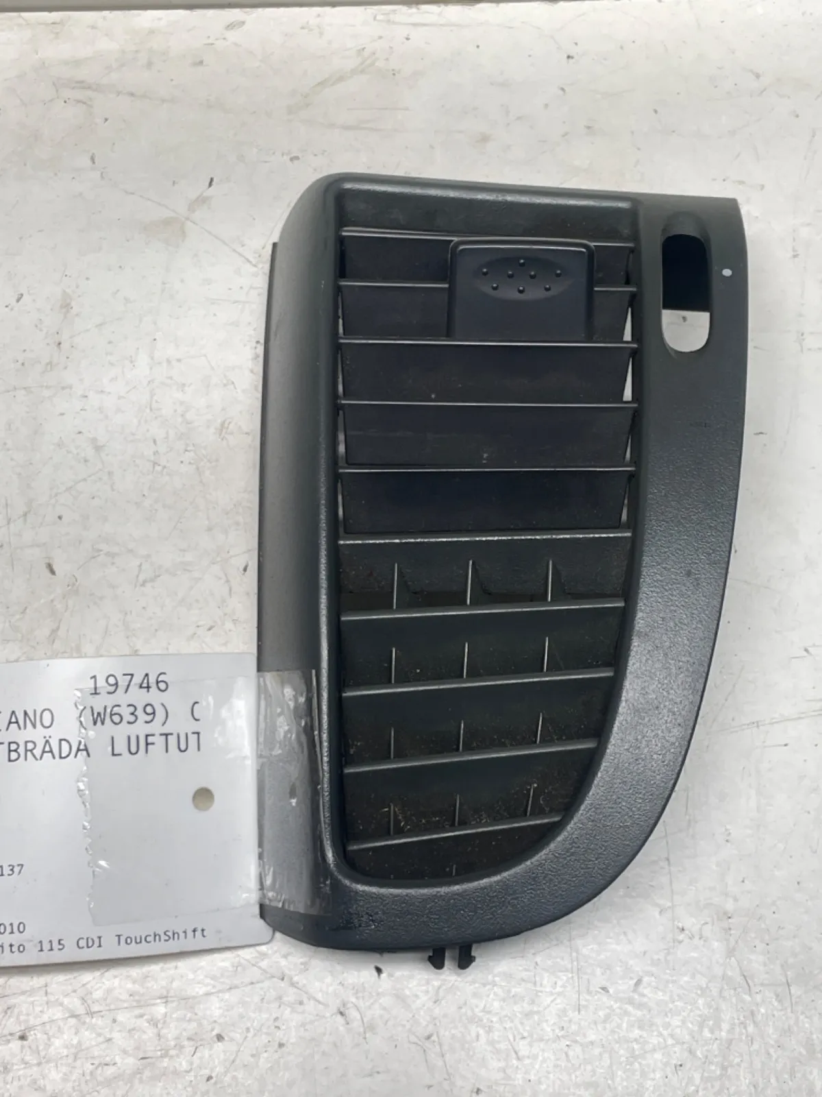 Mercedes-Benz Vito/Viano W639 Instrumentbräda luftutblås