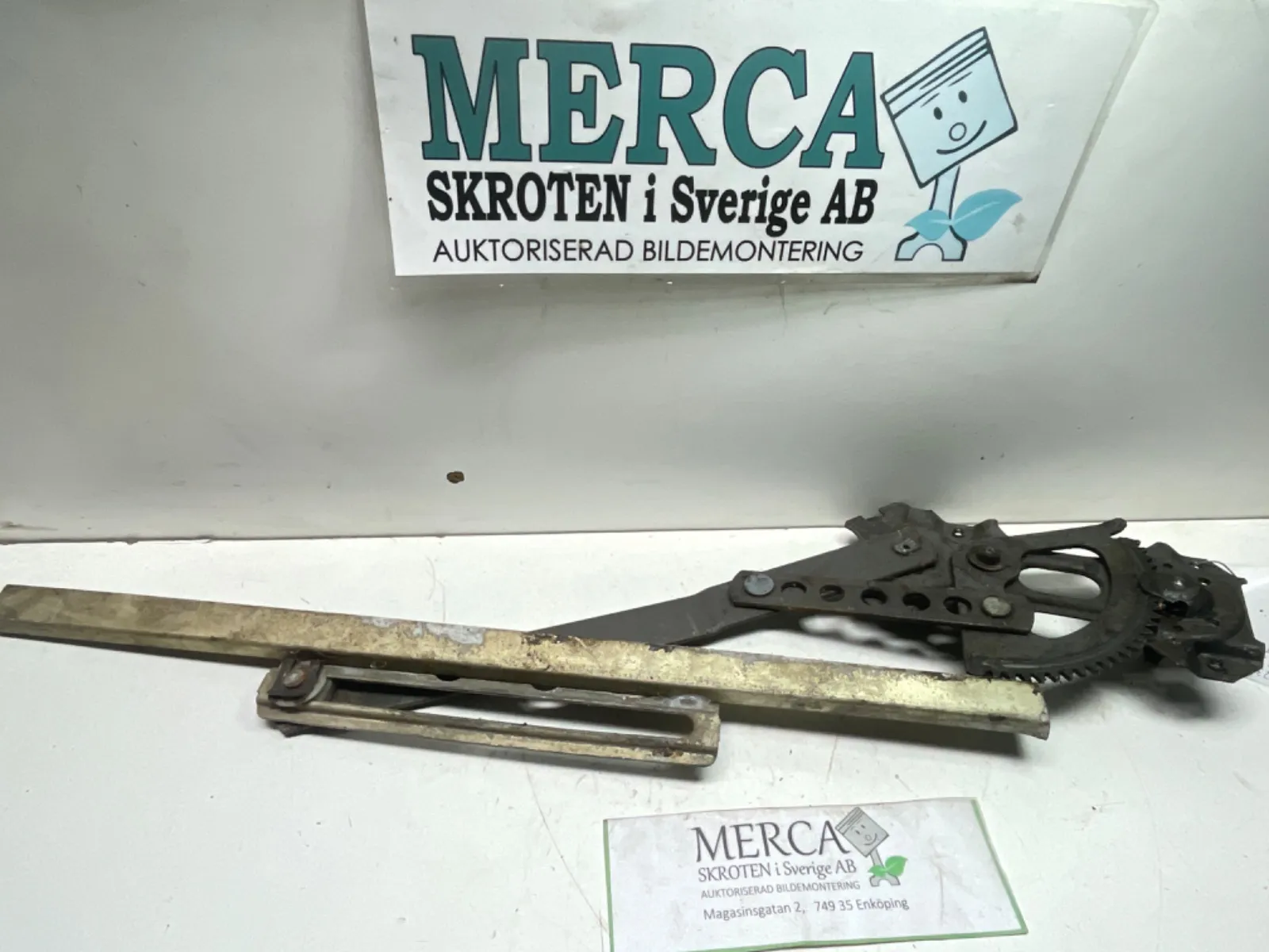 Mercedes-Benz Compakt W115 Fönsterhissmekanism vf