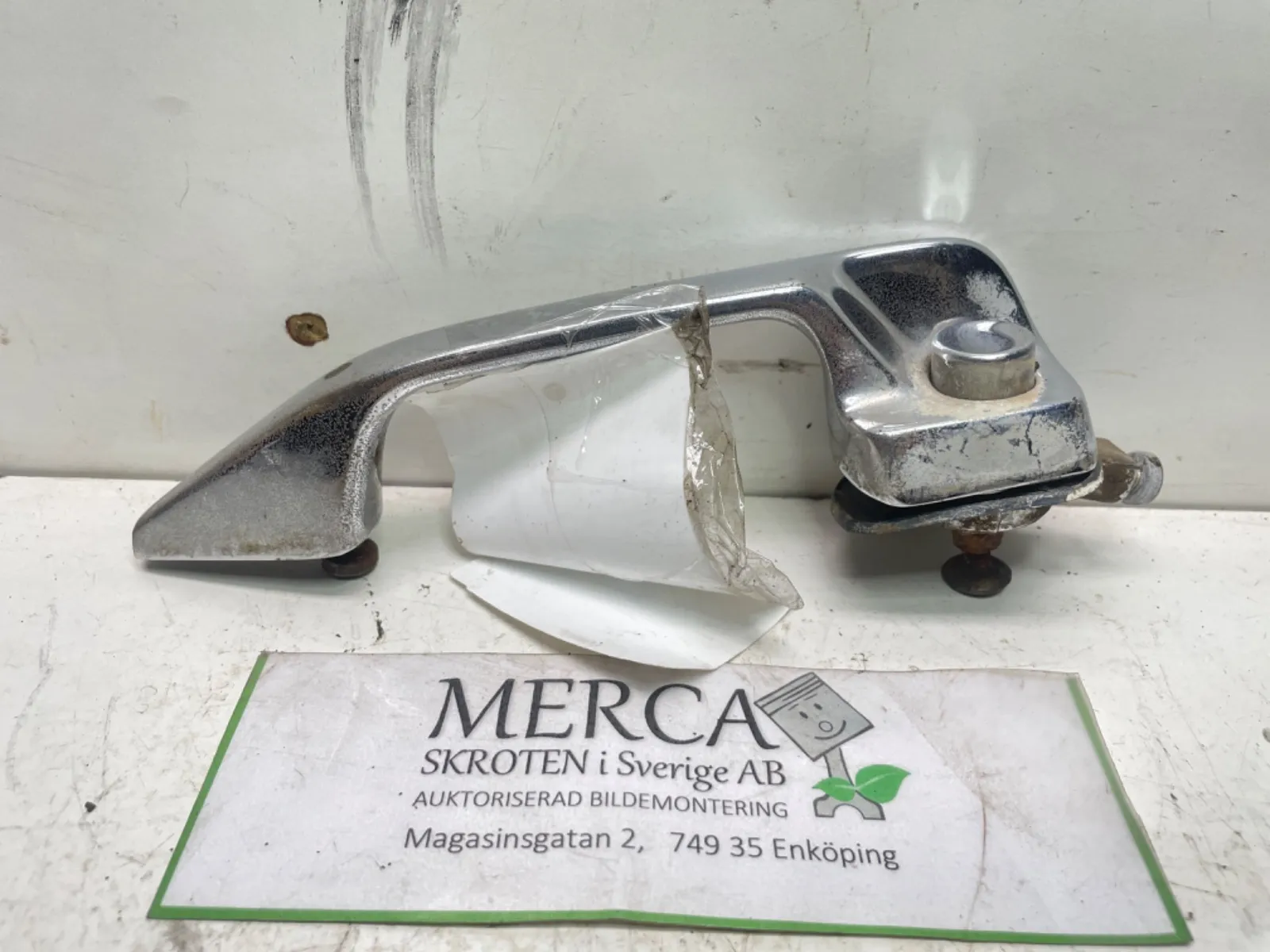 Mercedes-Benz Compakt W115 Dörrhandtag yttre vä vänster
