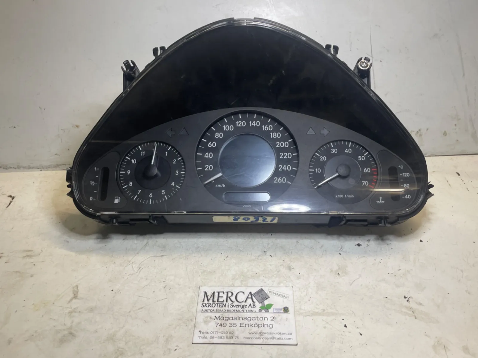 Mercedes-Benz E-klass W211 Instrument komplett mätarhus