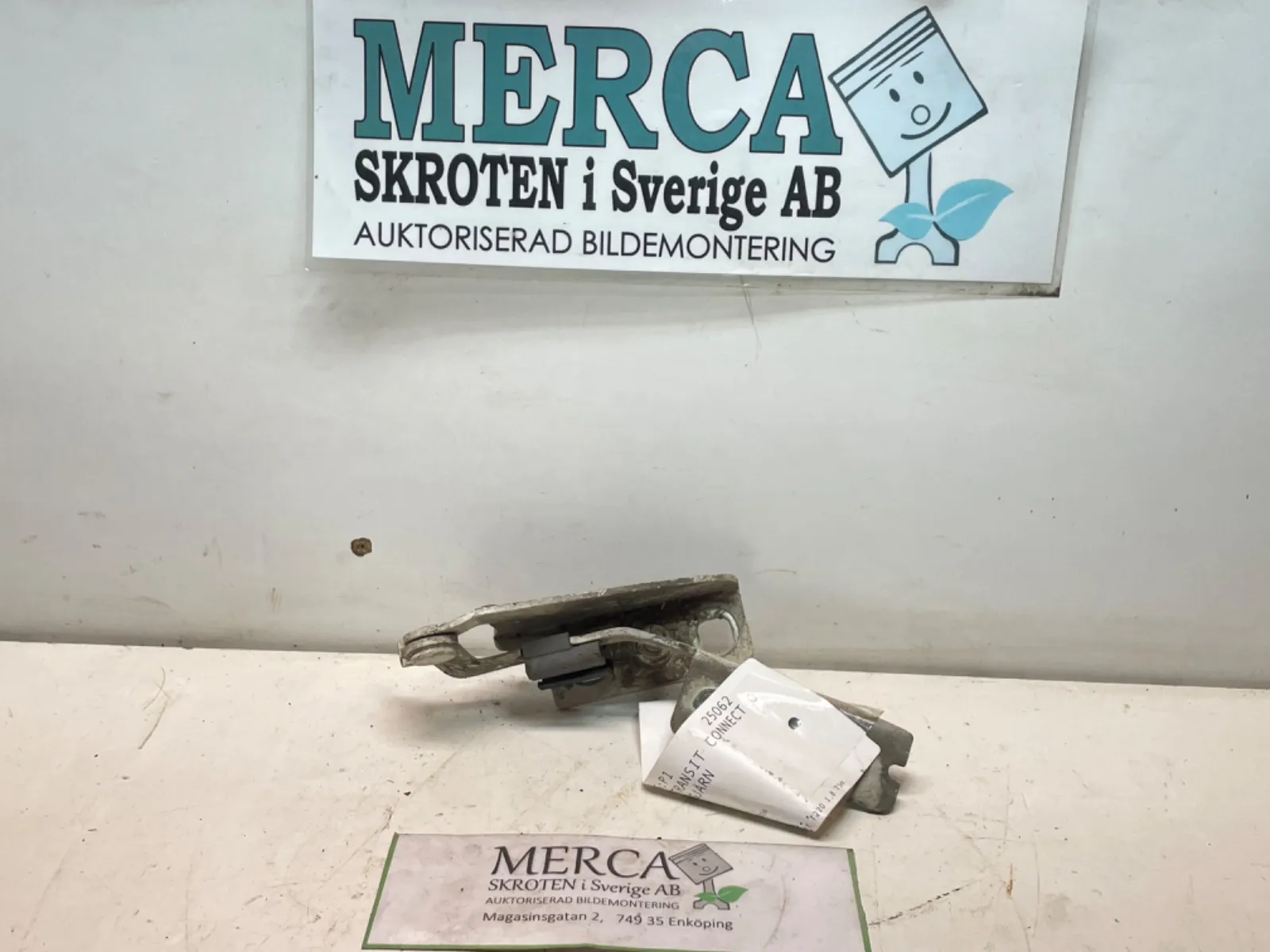 Ford Transit Connect Huvgångjärn