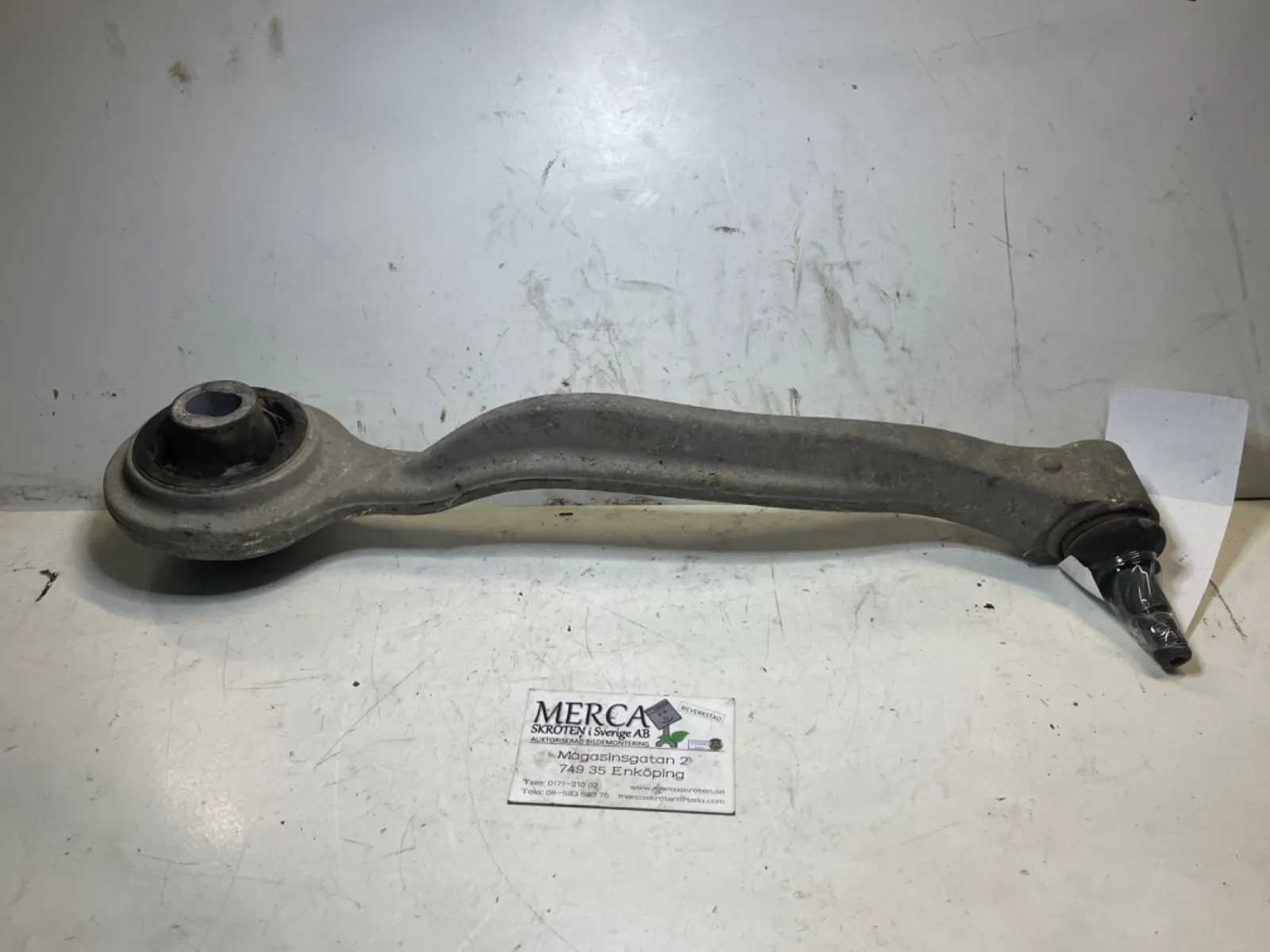 Mercedes-Benz E-klass W211 Bärarm fram undre höger