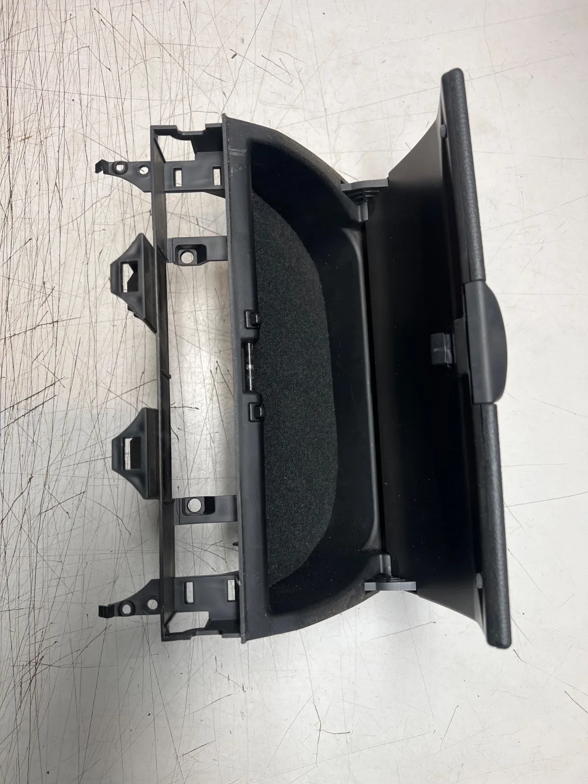 Mazda 6 Instrumentbräda förvaringsfack