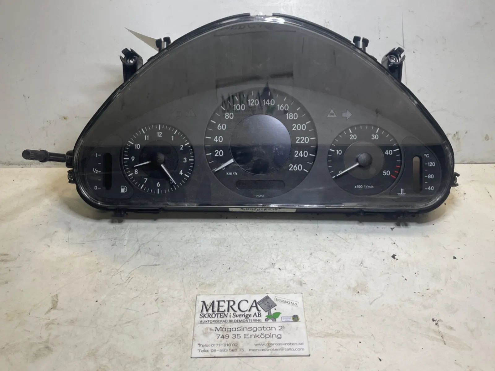 Mercedes-Benz E-klass W211 Instrument komplett mätarhus