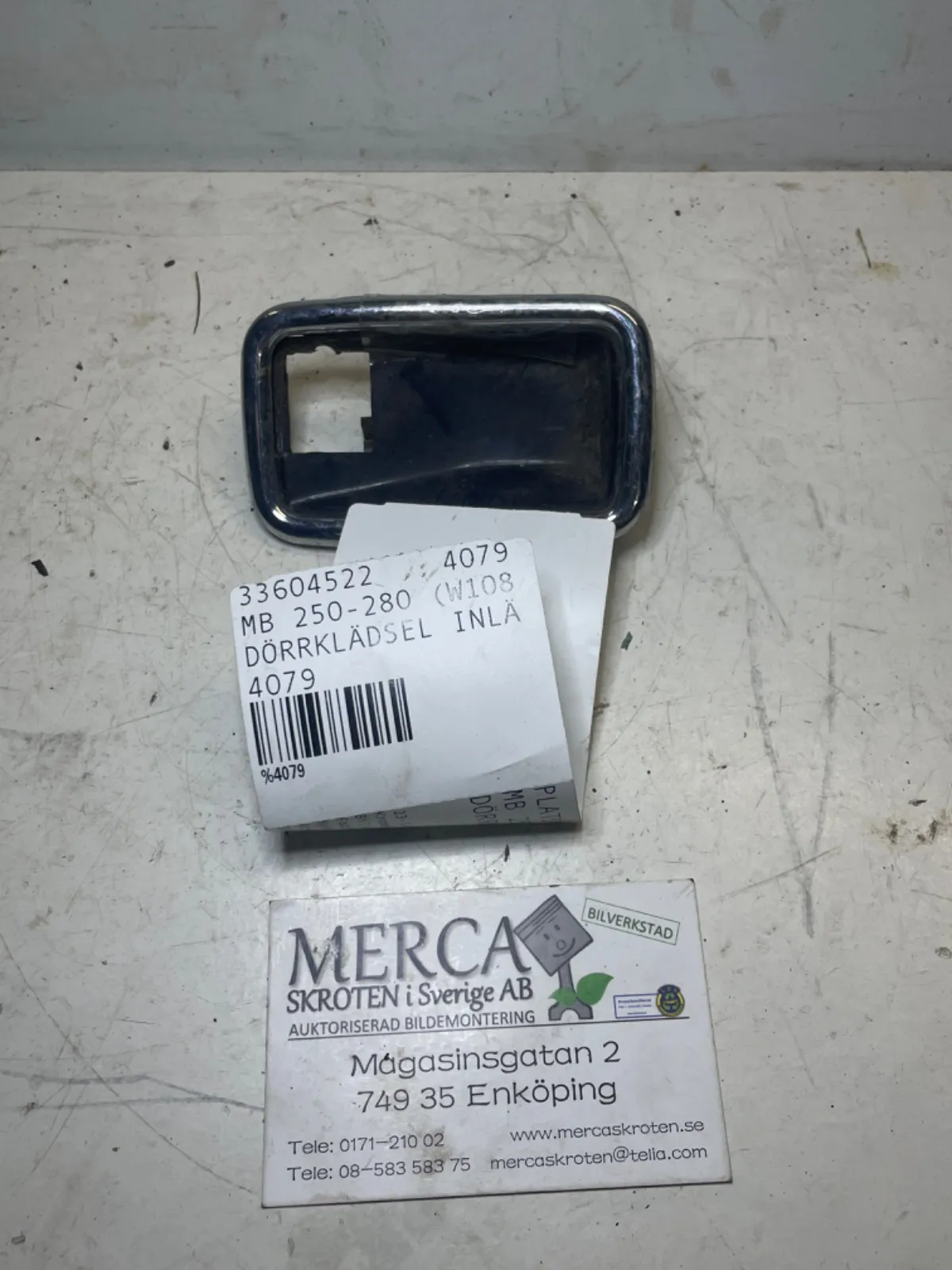 Mercedes-Benz 250-280 W108 Dörrklädsel inlägg hö höger
