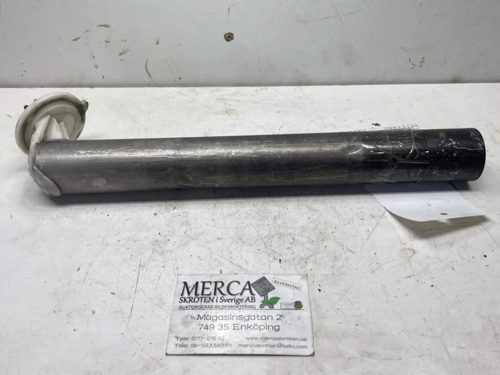 Mercedes-Benz 200-500 W124 Givare tank