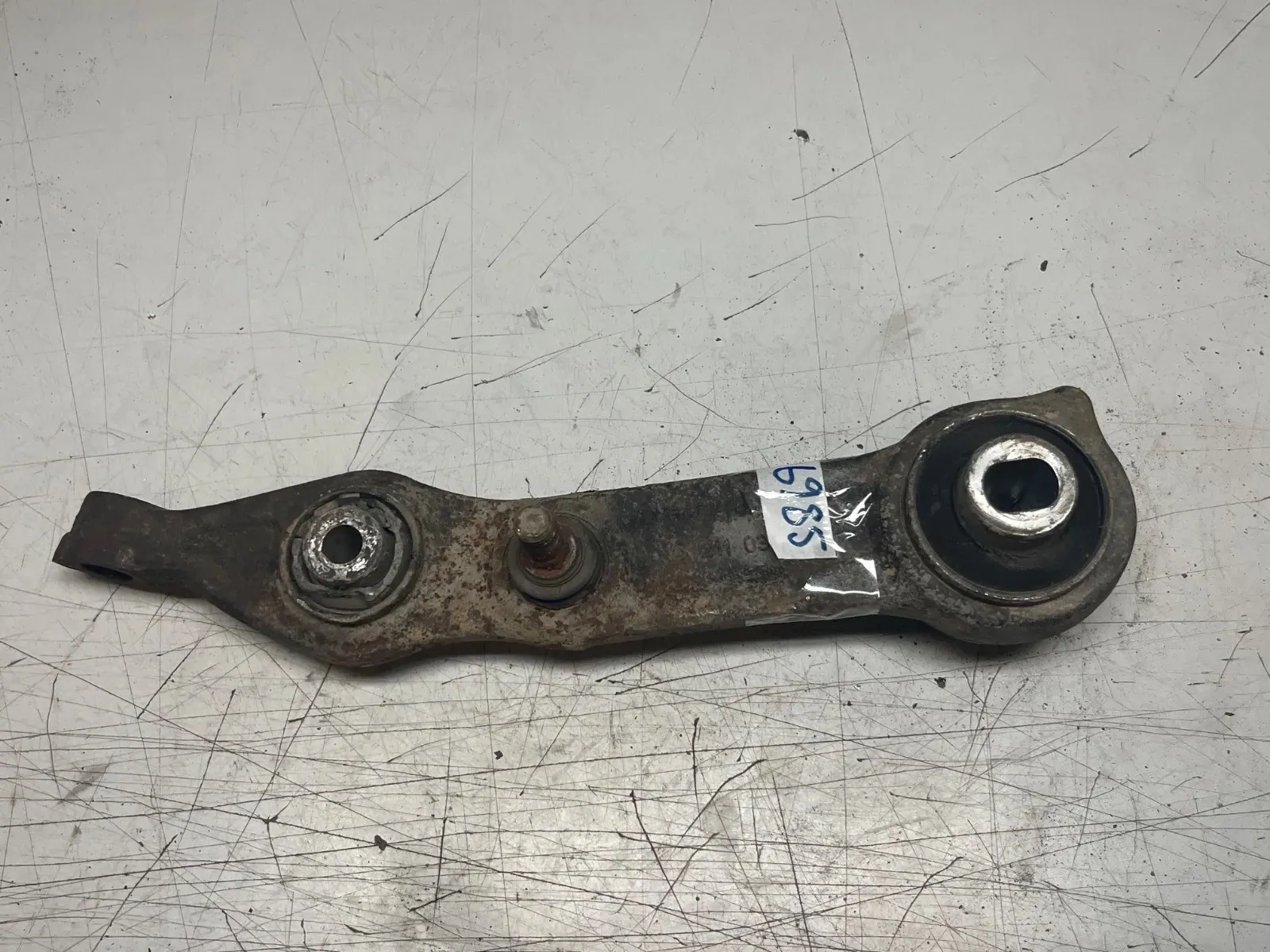 Mercedes-Benz E-klass W211 Bärarm fram undre vänster