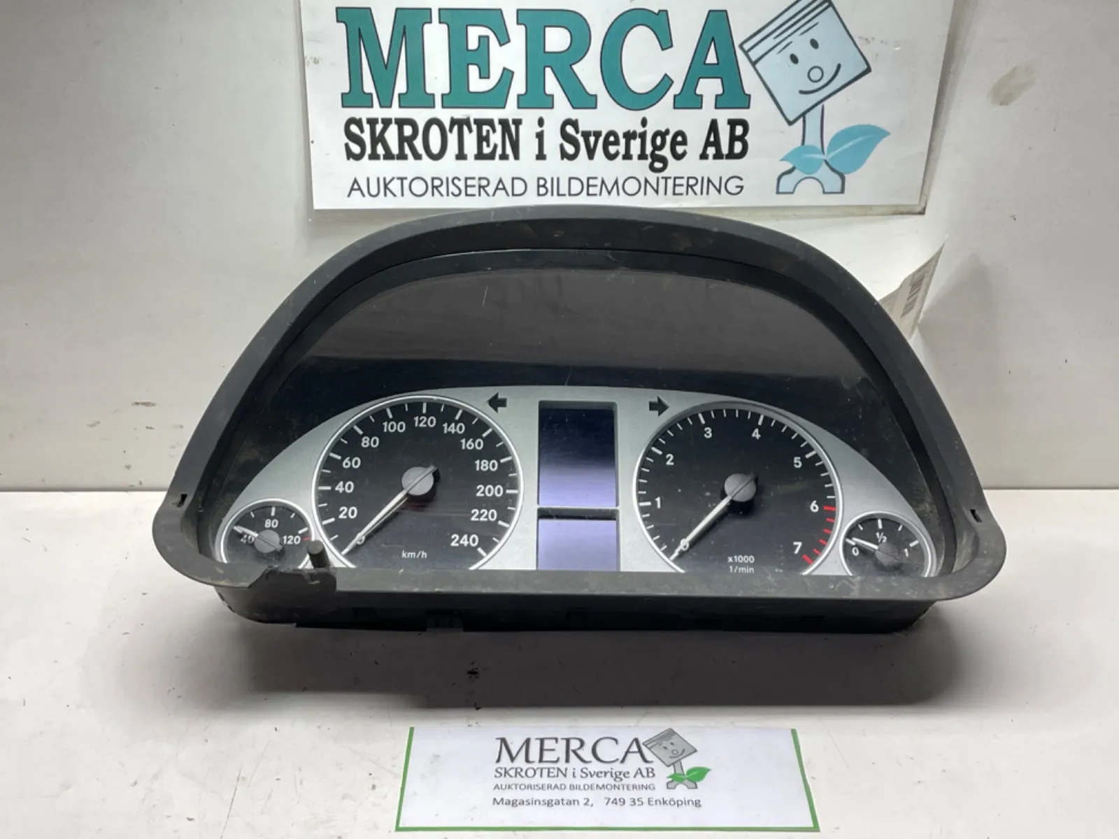 Mercedes-Benz B-klass W245 Instrument komplett mätarhus