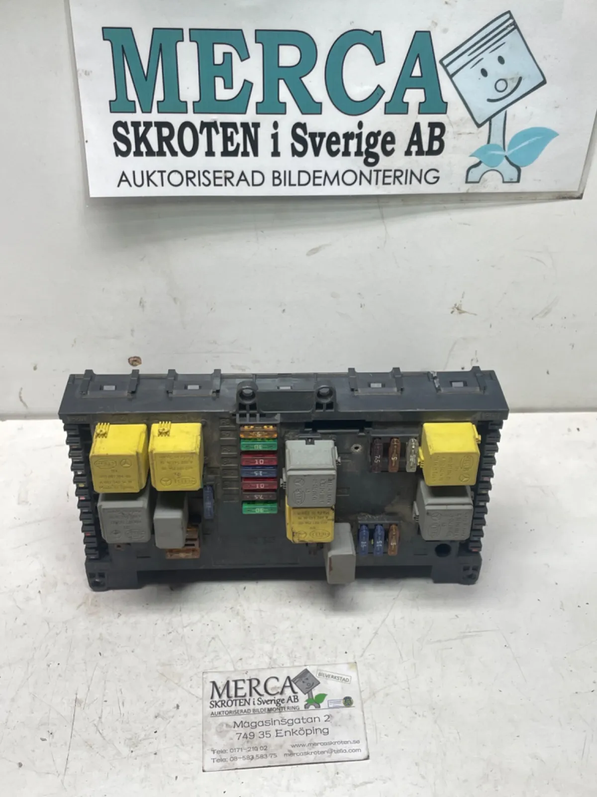 Mercedes-Benz Vito/Viano W639 Säkringsdosa/elcentral